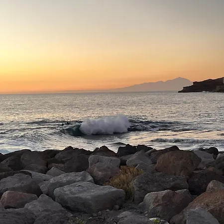 호스텔 French Connection Mogán